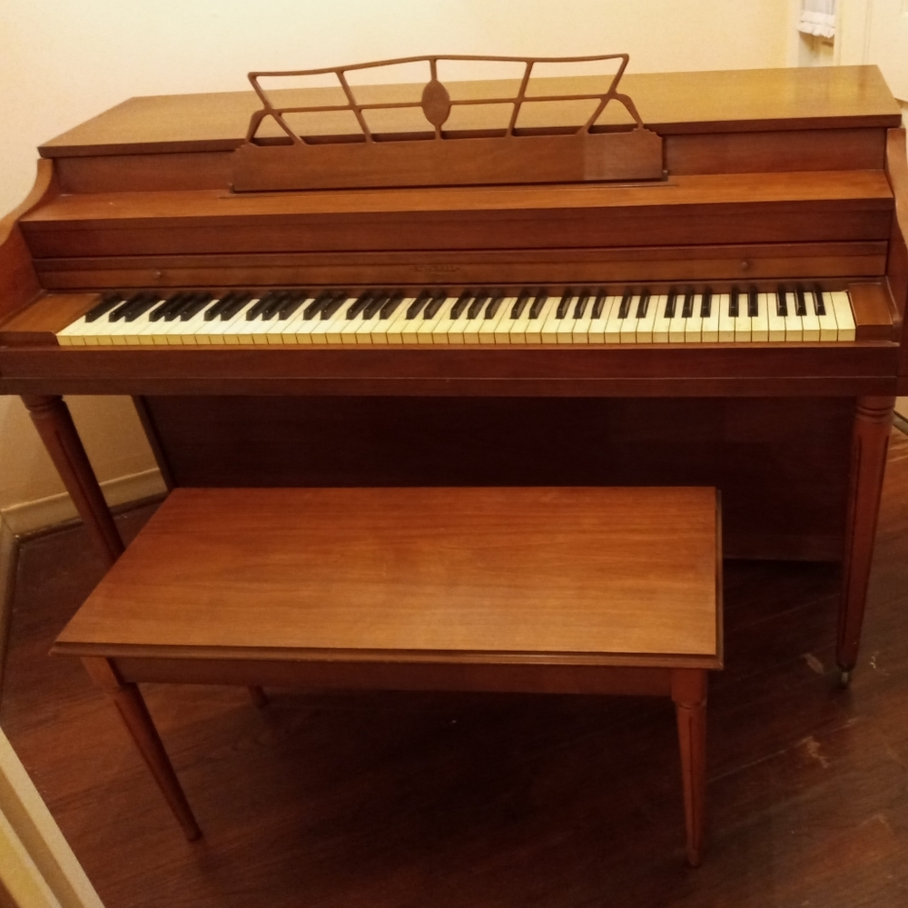 KIMBALL SPINET UPRIGHT PIANO